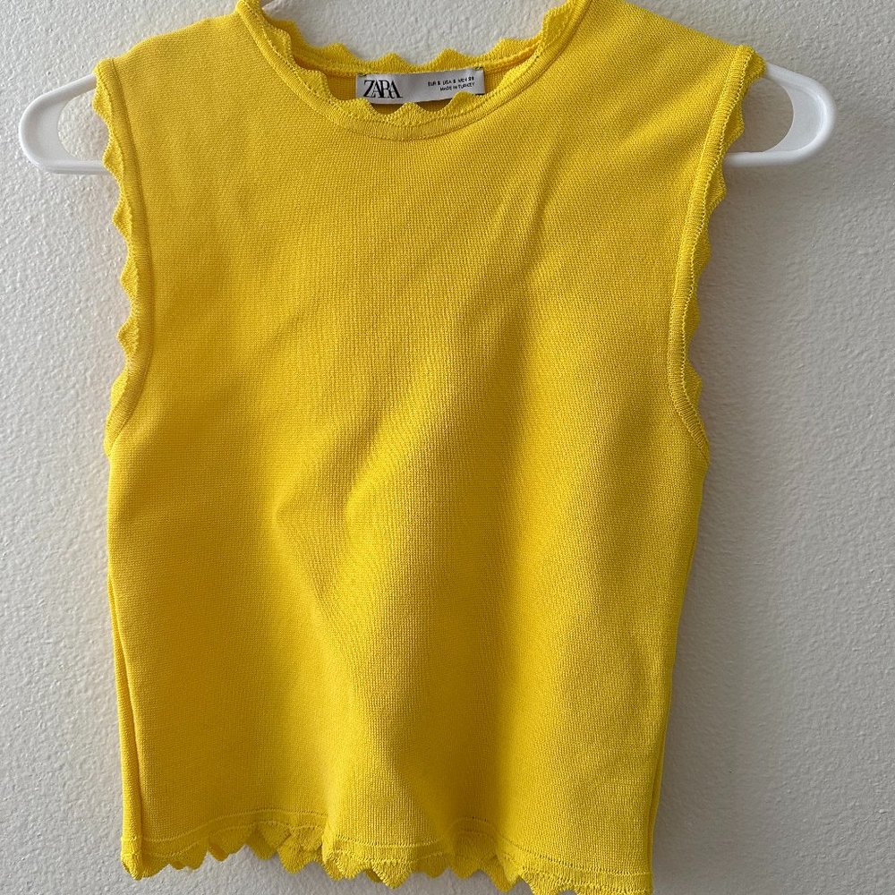 Scalloped Yellow Zara Crop Top Sleeveless Size S